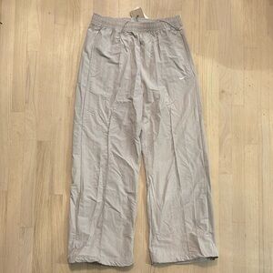 NWT Nike Gray Women's Mid-Rise Open-Hem Pants size Large